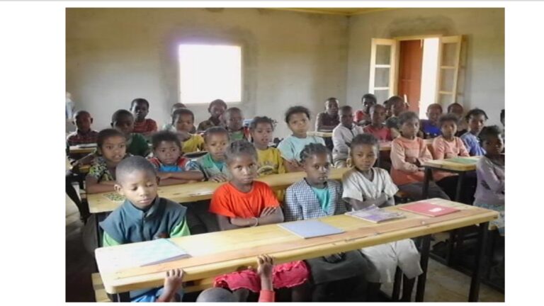 Equipement Salle de classe Amparihibe