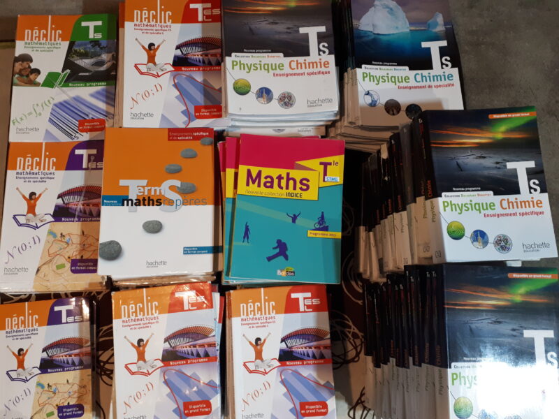 Lire la suite à propos de l’article Envoi de manuels scolaires au Collège Saint-Michel.